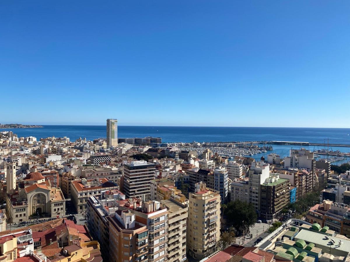 Apartamento 19Th Floor & Sea View Alicante Bagian luar foto